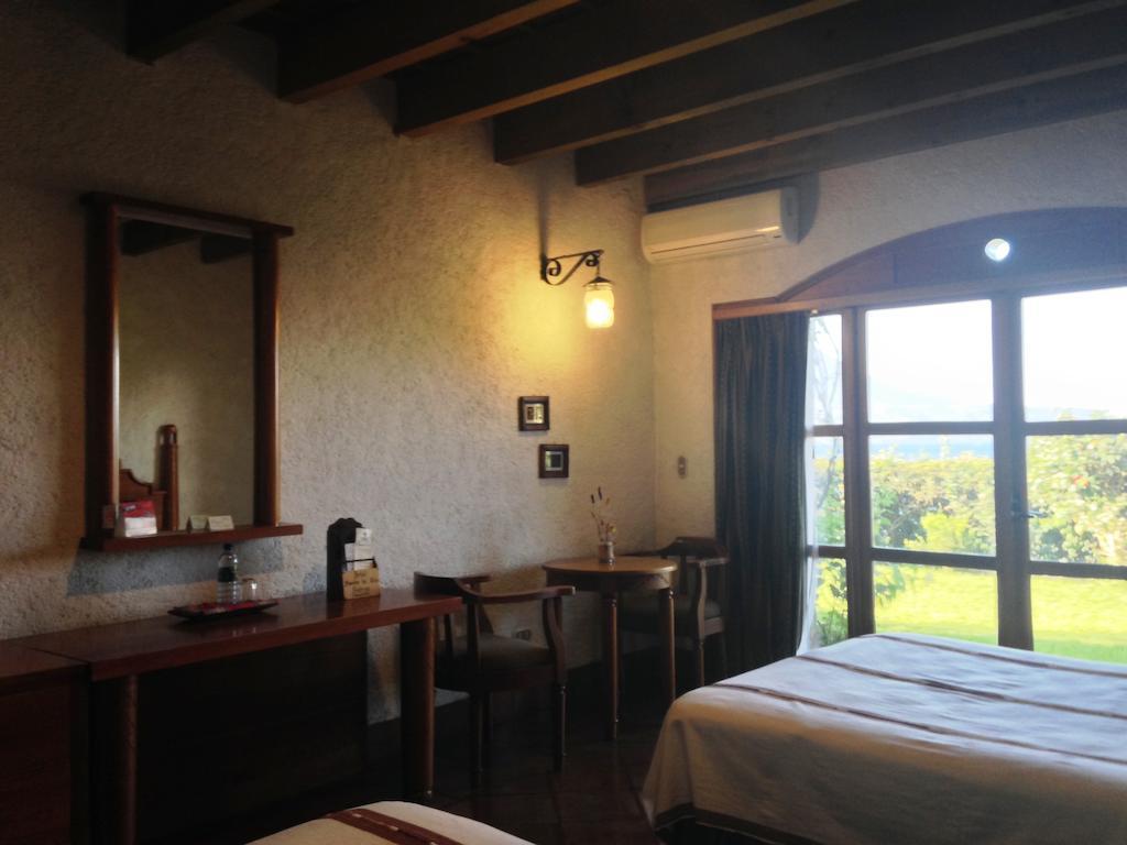 Hotel Posada De Don Rodrigo Panajachel Εξωτερικό φωτογραφία